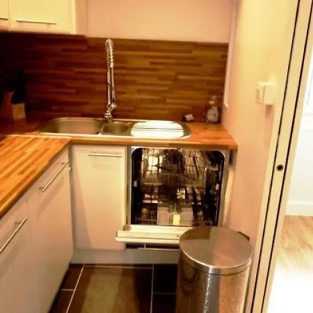 Sleeps 7 Wifi