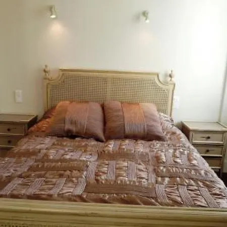 Apartman Sleeps 7 Wifi Cannes